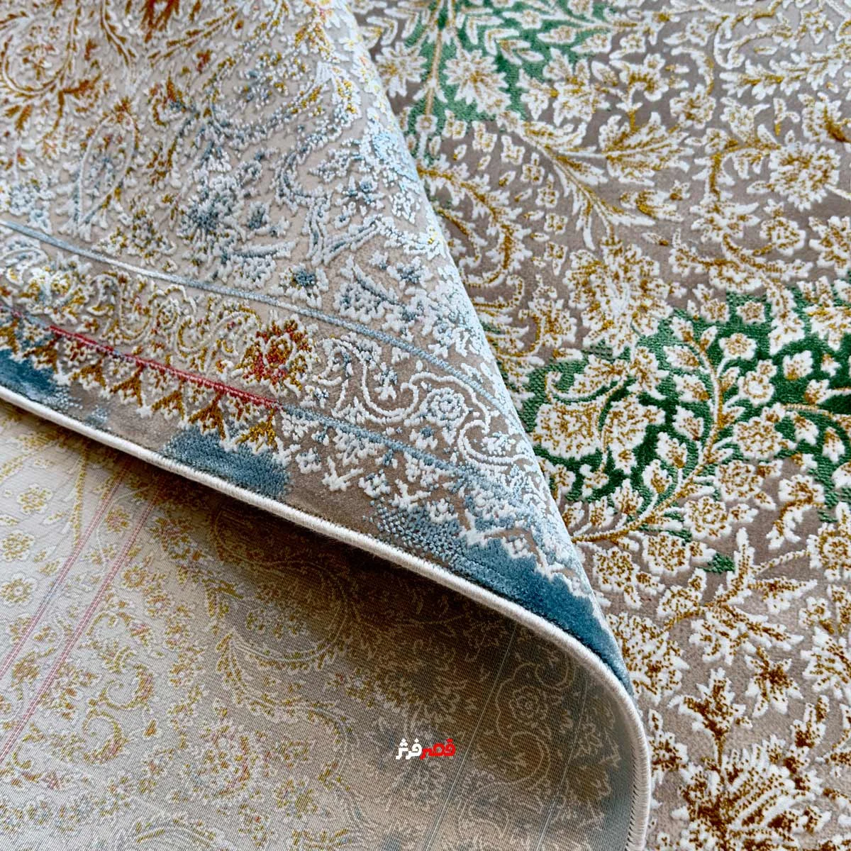 نمای پایین فرش ماشینی الماس کویر کلکسیون ورسای کد 1.00070 زمینه بژ