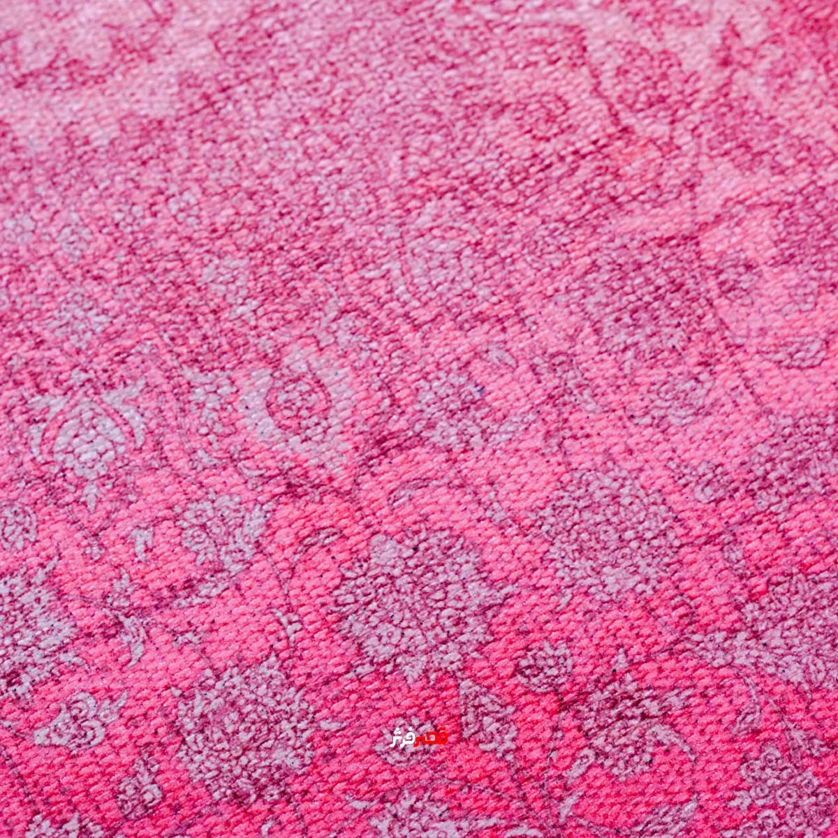 نمای زوم قالیچه ماشینی دورو کد 1.00117 زمینه لاکی
